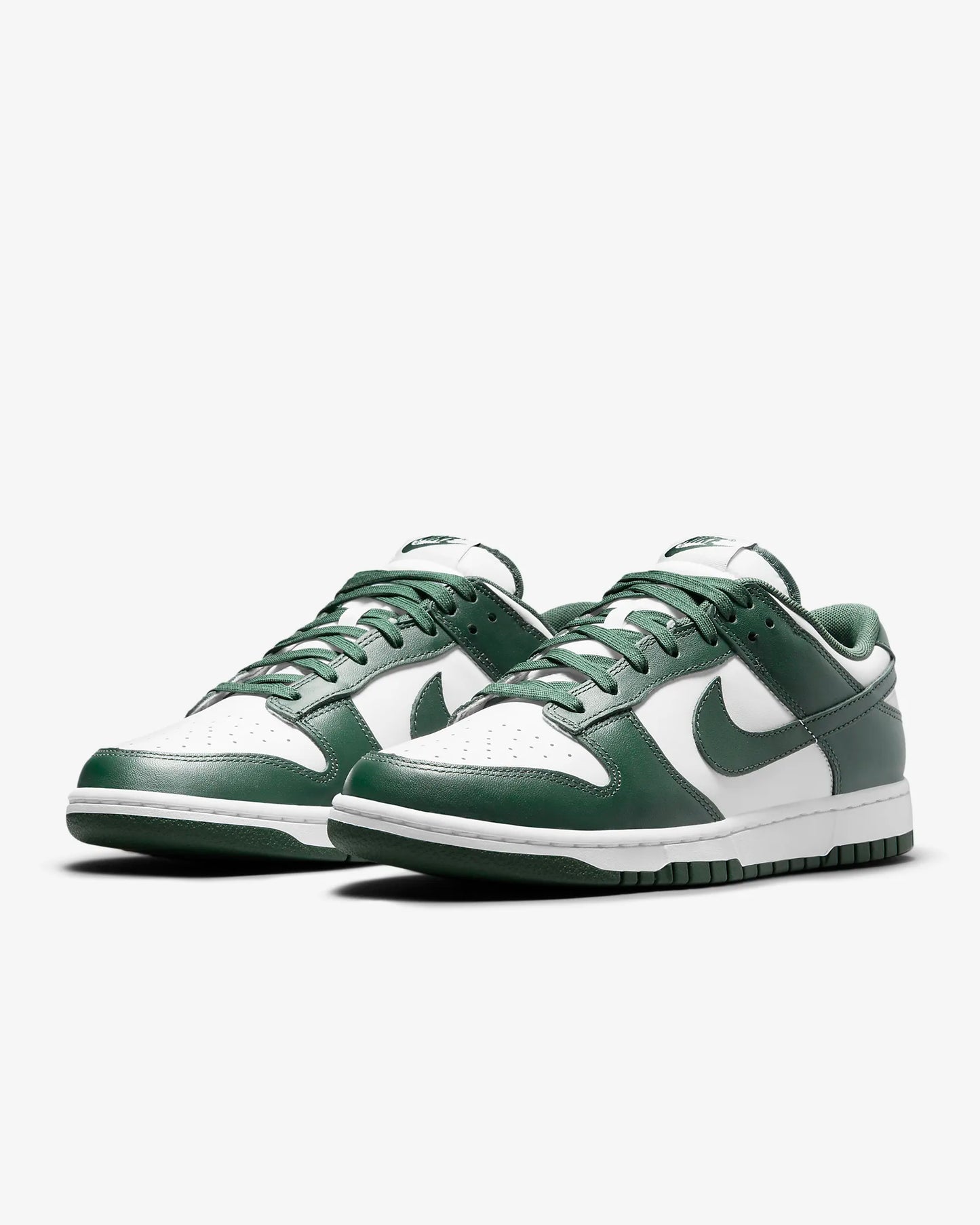 Nike Men's Dunk Low Green/White Sneaker